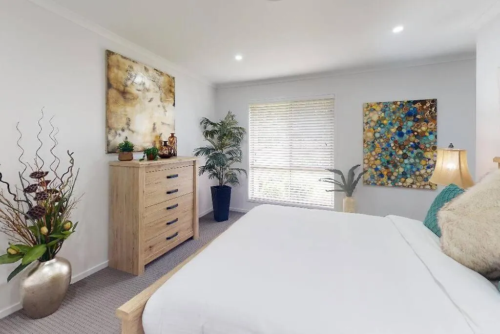 Chateau Tonnelle - Holiday Home Caboolture