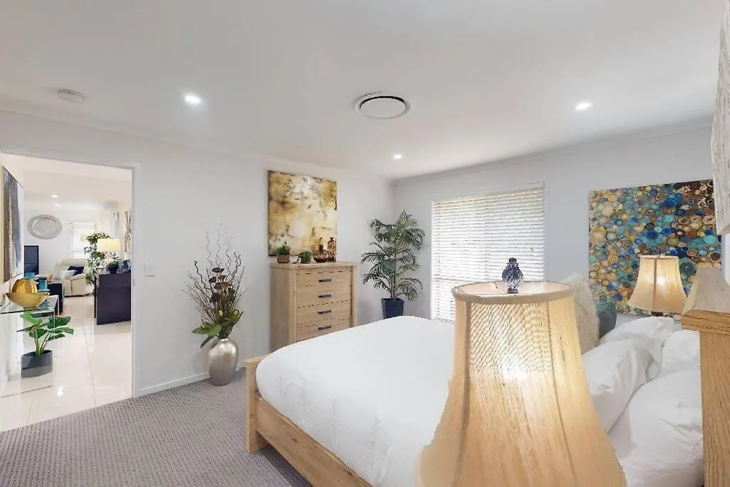 Chateau Tonnelle - Holiday Home Caboolture