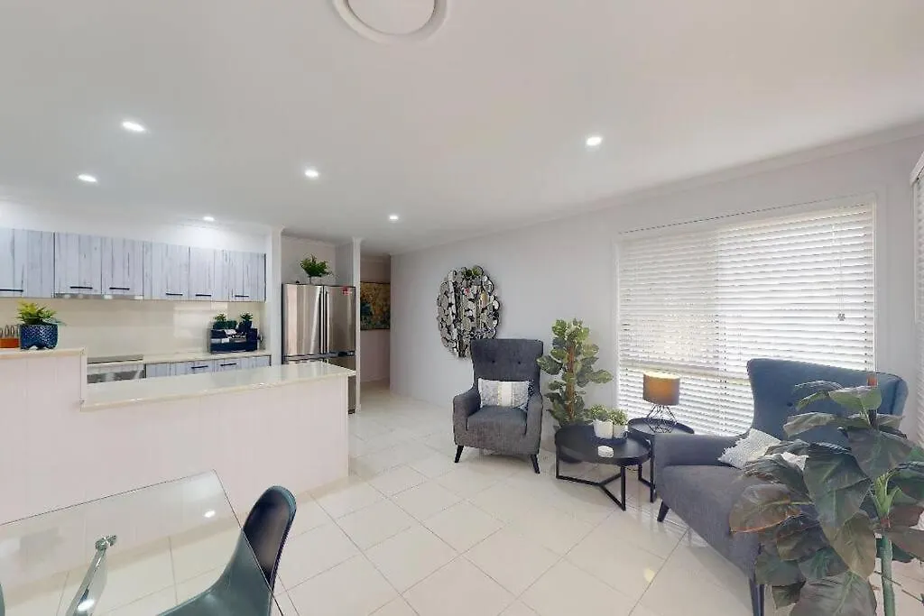 Chateau Tonnelle - Holiday Home Caboolture