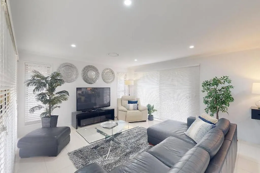 Chateau Tonnelle - Holiday Home Caboolture