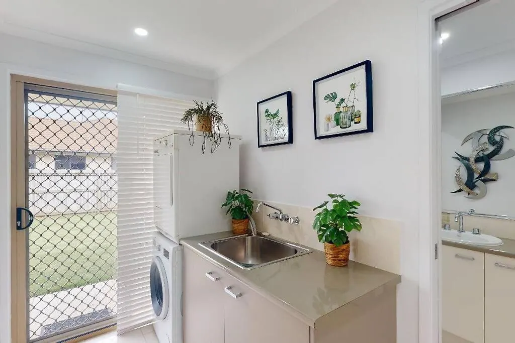 Chateau Tonnelle - Holiday Home Caboolture